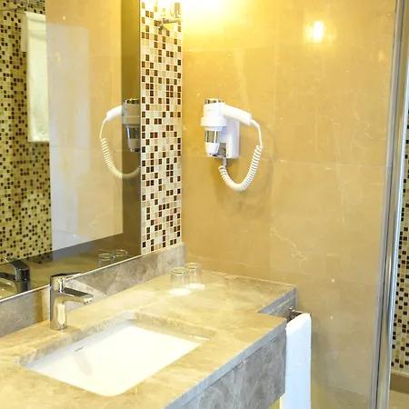 Hotel Anemon Grand 5*